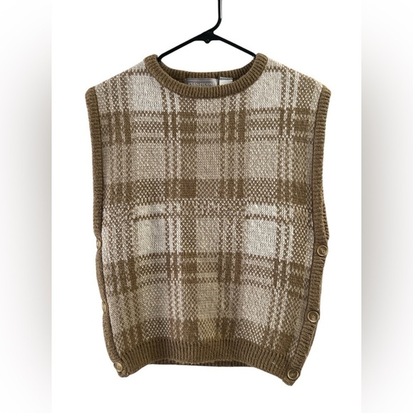 Evan Picone Sweaters - Vintage plaid Evan Picone brown and white sweater knit vest